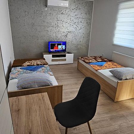 Apartmani Roki Τούζλα Εξωτερικό φωτογραφία